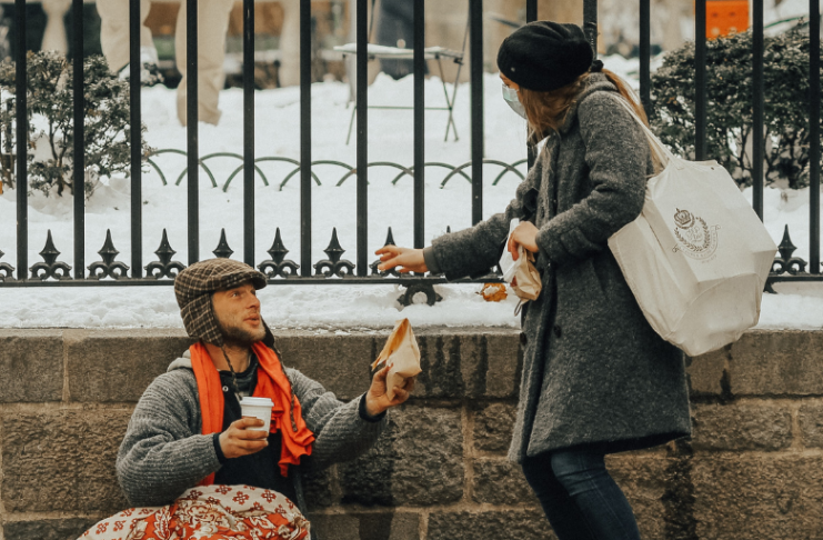 This waitress is shocked when she finds out who this homeless person actually is