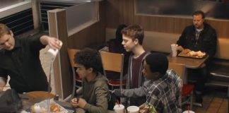 Reakcja klientów Burger Kinga na zastraszanie chłopca