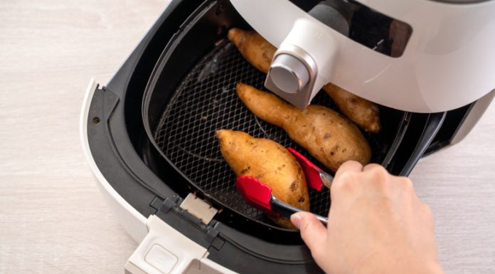 These tips make cleaning your air fryer a breeze