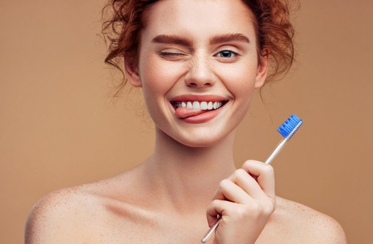 10 Natural Ways To Whiten Your Teeth At Home
